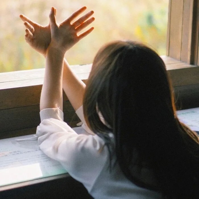 诚知此恨人人有久病床前无贤妻